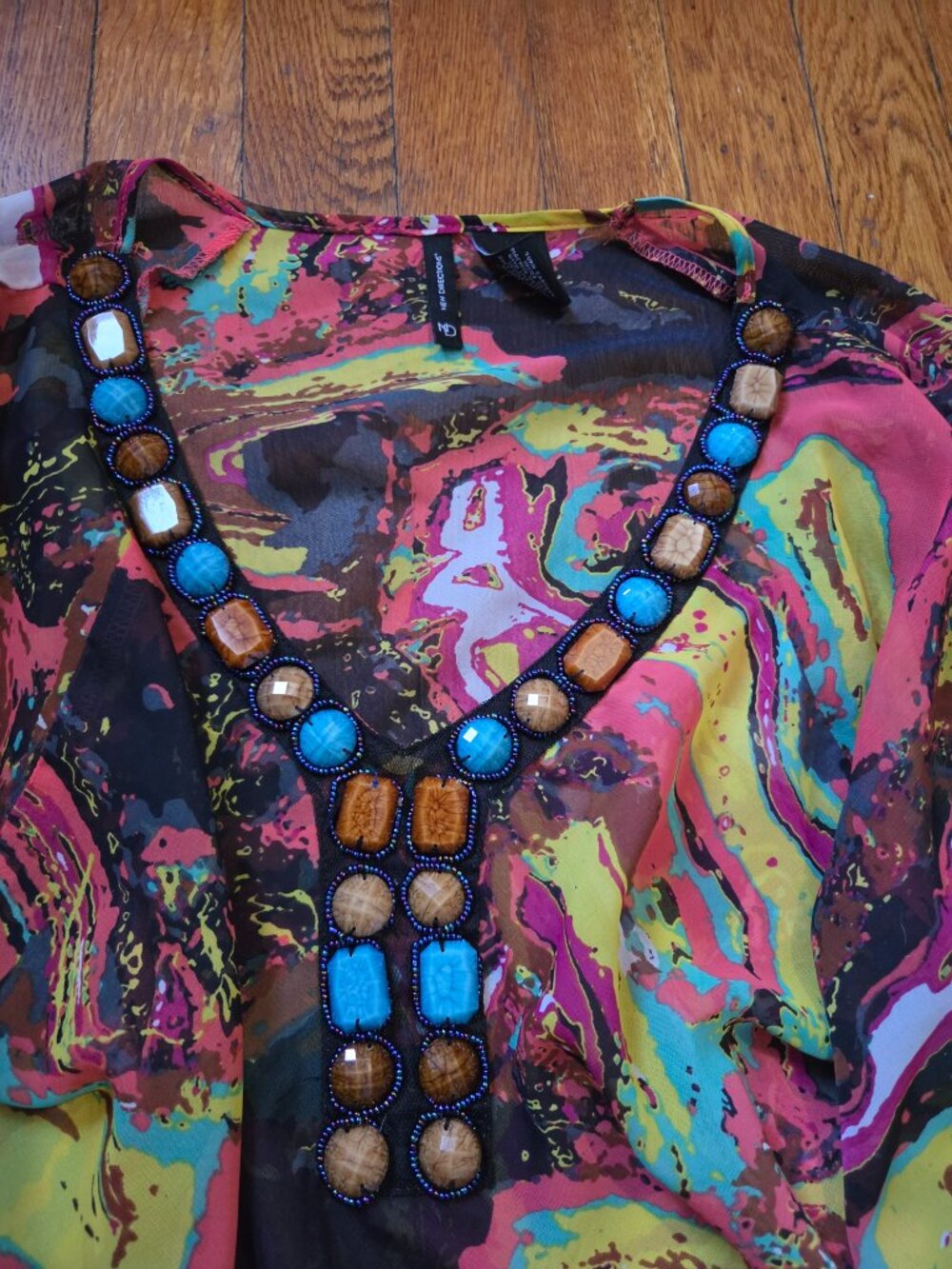 Abstract Top ๐ ๐ ๐ - Picture 2 of 4
